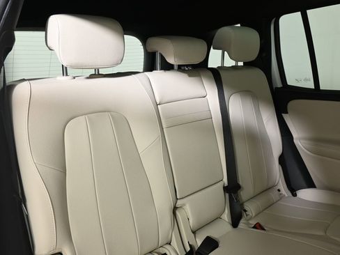 New 2026 Mercedes-Benz GLB 250 4MATIC image 32