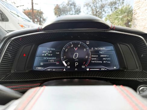 Used 2022 Chevrolet Corvette Stingray Premium Cpe w/ Z51 Performance Package image 17