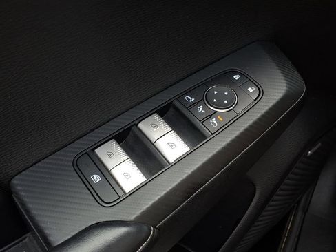 Used 2025 Mitsubishi Outlander SE FWD image 23