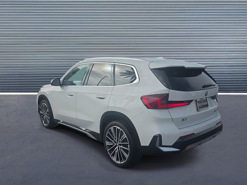 Used 2024 BMW X1 xDrive28i w/ Convenience Package image 4