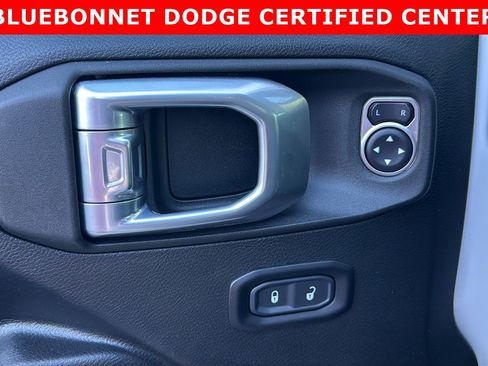 Used 2021 Jeep Gladiator Mojave w/ Trailer Tow Package image 13