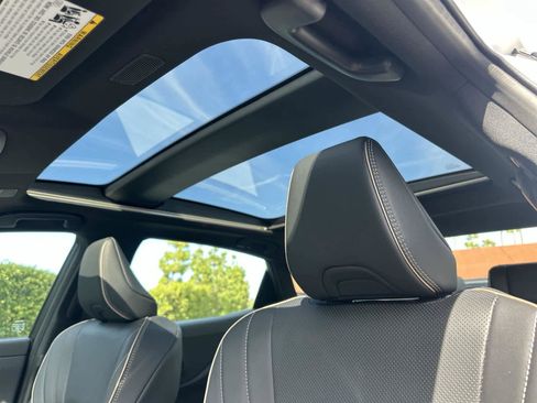 Used 2026 Toyota Crown Platinum image 32