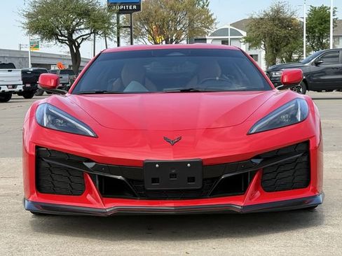 Used 2025 Chevrolet Corvette Z06 w/ Battery Protection Package image 7