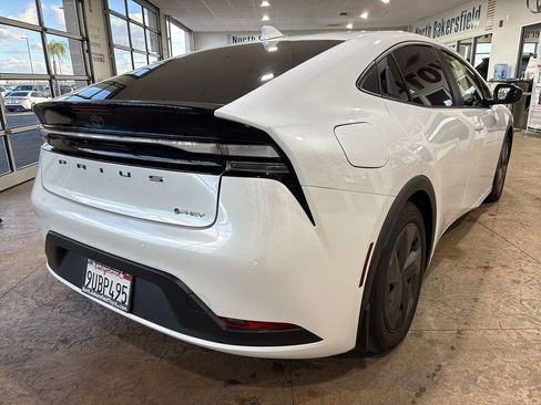 Certified 2025 Toyota Prius Plug-In Hybrid image 2