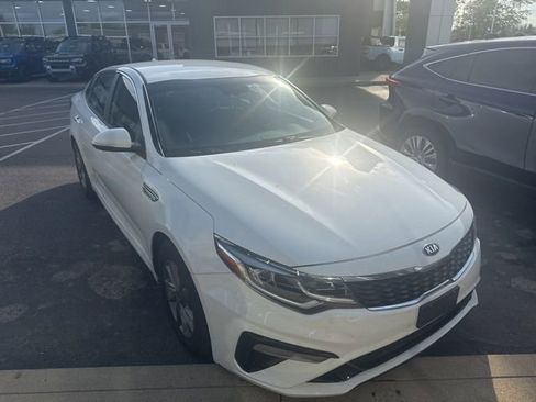 Used 2020 Kia Optima LX image 4
