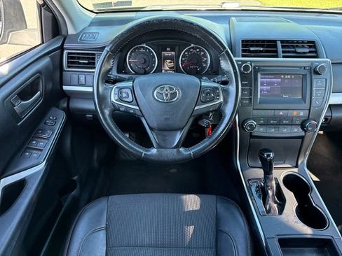 Used 2017 Toyota Camry SE FWD image 22