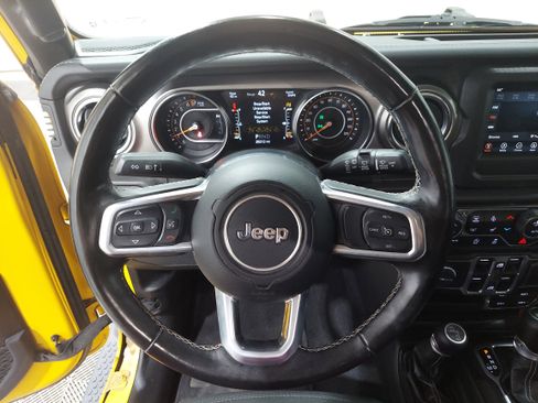 Used 2020 Jeep Wrangler Unlimited Sahara w/ Cold Weather Group image 9