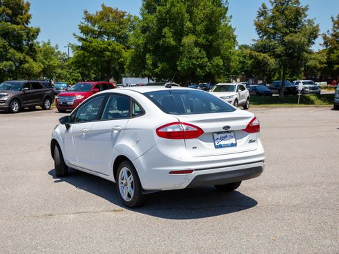 Used 2019 Ford Fiesta SE w/ Cold Weather Package FWD image 15