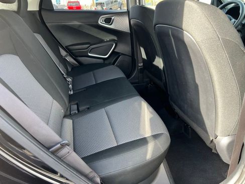 Used 2023 Kia Soul LX w/ Option Group 015 FWD image 18