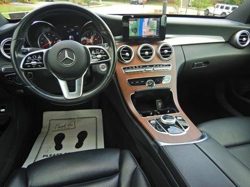 Used 2019 Mercedes-Benz C 300 4MATIC Sedan image 2