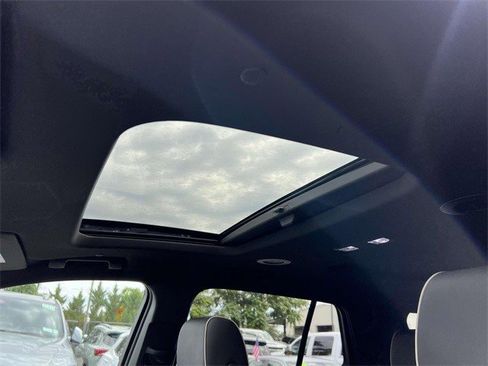 Certified 2023 Chevrolet Traverse Premier image 18