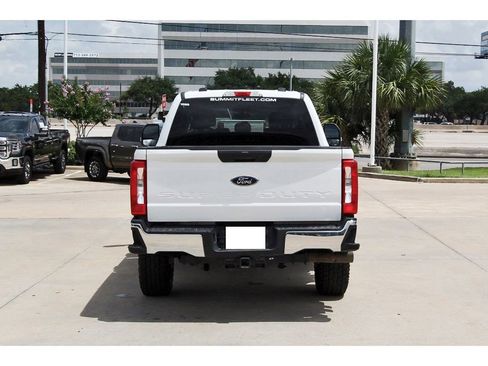Used 2024 Ford F250 XLT w/ FX4 Off-Road Package AWD/4WD image 5