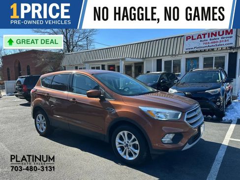 Used 2017 Ford Escape SE image 1