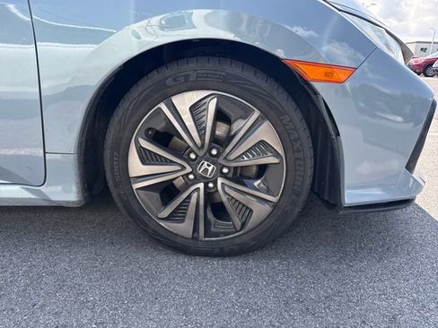 Used 2018 Honda Civic EX image 4
