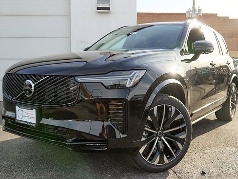 New 2026 Volvo XC90 B6 Ultra w/ Protection Package image 2