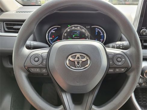 Used 2025 Toyota RAV4 XLE image 21