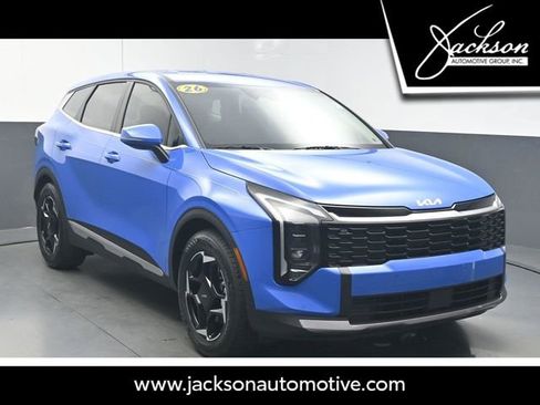 Used 2026 Kia Sportage EX FWD image 1