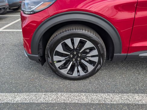 New 2026 Ford Explorer Platinum image 5