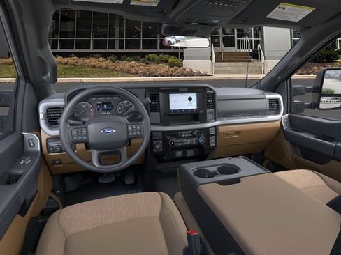 Used 2025 Ford F350 XLT AWD/4WD image 9