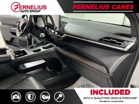 Used 2023 Toyota Sienna XSE AWD/4WD image 27