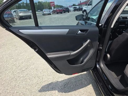 Used 2017 Volkswagen Jetta S FWD image 32