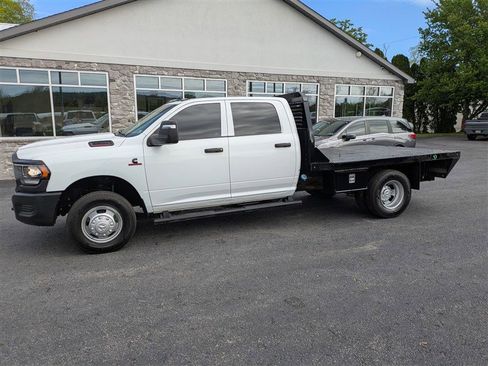 Used 2023 RAM 3500 Tradesman w/ Max Tow Package AWD/4WD image 3