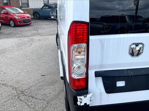 Used 2025 RAM ProMaster 2500 w/ U-Haul Equipment Group FWD image 22