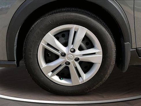 Certified 2025 Nissan Kicks Play S FWD image 9