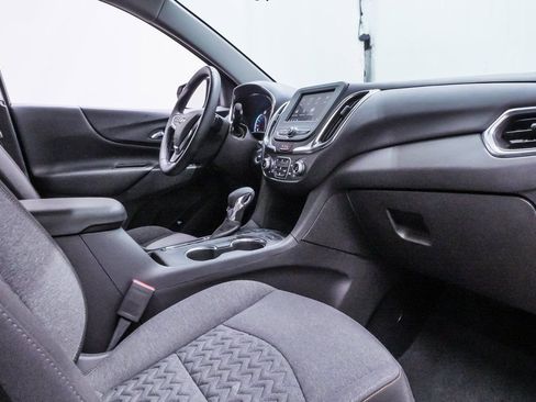 Used 2024 Chevrolet Equinox LT image 12