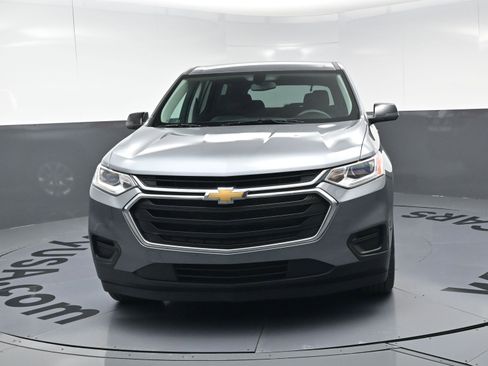Used 2021 Chevrolet Traverse LS image 5