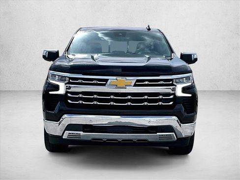 Used 2023 Chevrolet Silverado 1500 LTZ w/ Technology Package RWD image 3