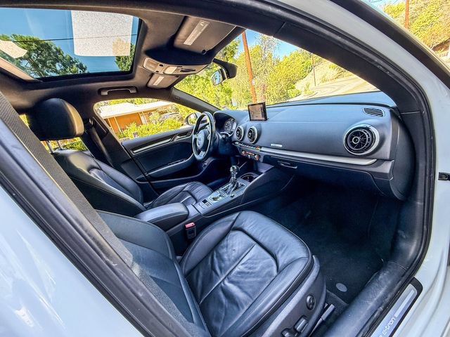 Used 2016 Audi A3 e-tron Premium w/ Audi MMI Navigation Plus FWD image 12