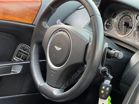 Used 2006 Aston Martin DB9 Volante RWD image 17