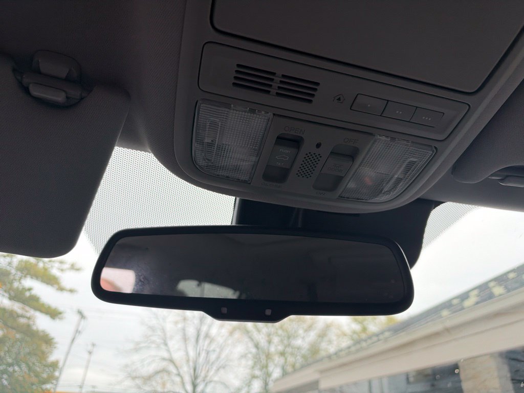 Used 2016 Honda Pilot Touring image 19