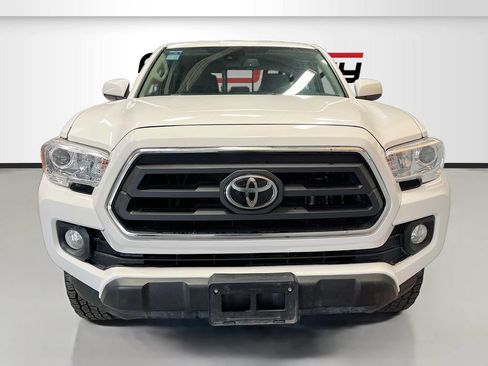 Used 2022 Toyota Tacoma SR5 w/ Black Out Package (TMS) AWD/4WD image 2