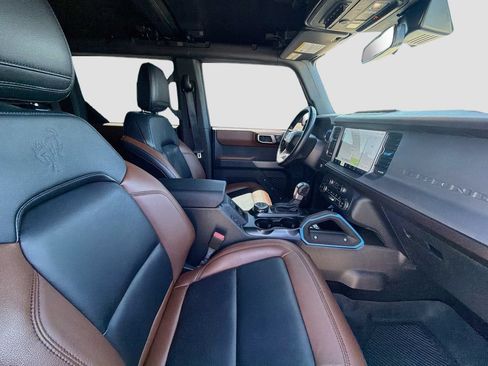 Used 2023 Ford Bronco Outer Banks w/ Sasquatch Package AWD/4WD image 30