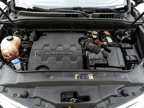 Used 2017 Lincoln MKX Reserve image 48