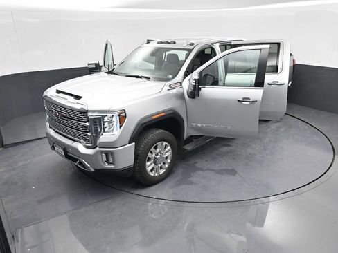 Used 2022 GMC Sierra 3500 Denali w/ Denali Ultimate Package image 46