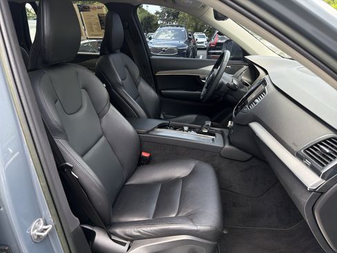 Used 2023 Volvo XC90 B5 Core AWD/4WD image 35