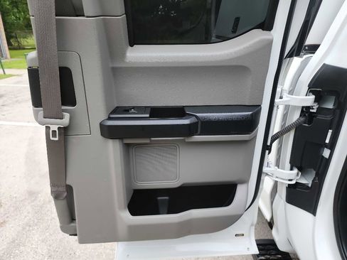 Used 2018 Ford F250 XL w/ Power Equipment Group RWD image 31