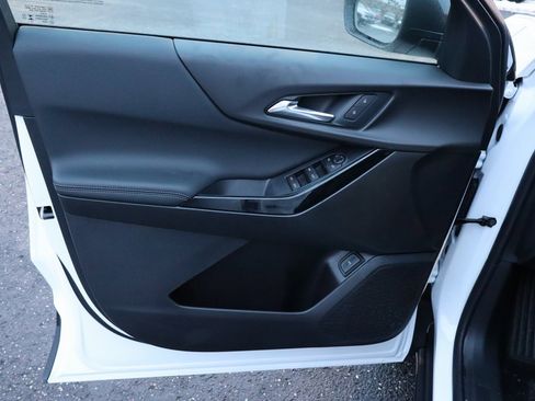 New 2026 Chevrolet Equinox LT w/ Convenience Package II image 3