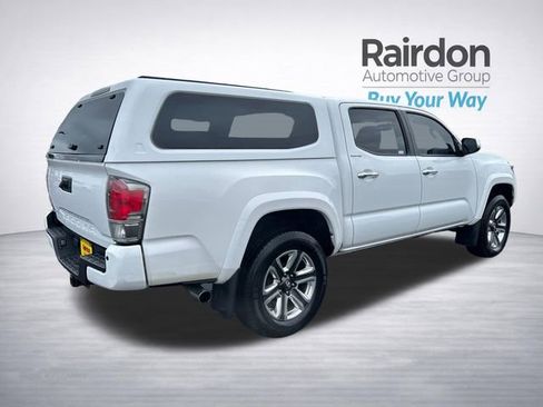 Used 2017 Toyota Tacoma Limited w/ Tow Package image 9