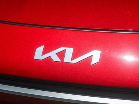 Certified 2023 Kia Niro EX Touring FWD image 7