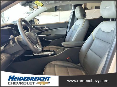 Used 2025 Chevrolet Trax ACTIV w/ Driver Confidence Package FWD image 13