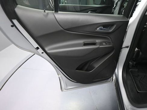 Used 2021 Chevrolet Equinox LT image 40