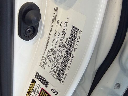 Used 2021 Toyota Tacoma TRD Sport w/ Technology Package image 34