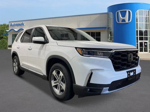 New 2025 Honda Pilot EX-L image 9