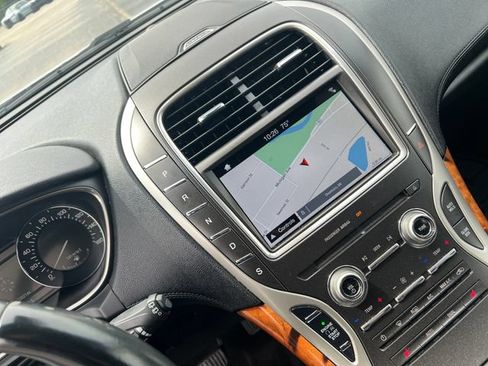 Used 2016 Lincoln MKX Select w/ Select Plus Package FWD image 25