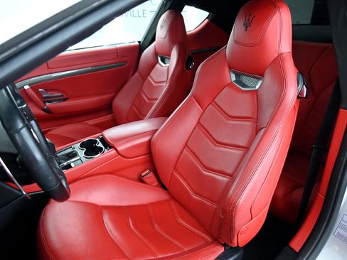 Used 2014 Maserati GranTurismo Sport image 19