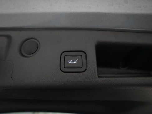 Used 2024 Chevrolet Equinox LT image 15